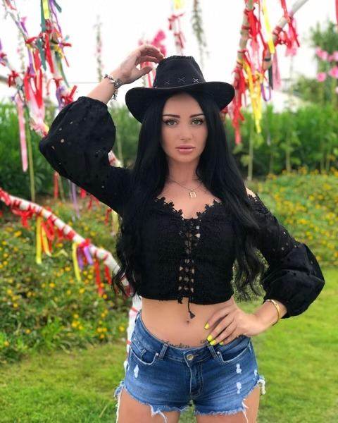 Yasmin portfolio 9